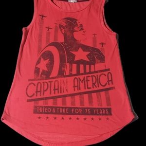 Captain America red sleeves t-shirt.  Size small. Vary good condition. (sku 369)